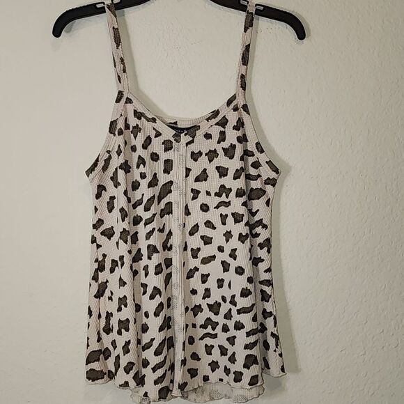 Doe & Rae Camo Tank Top NWOT - Picture 1 of 4